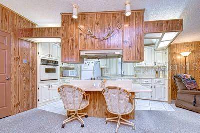 2 bedroom Manufactured Home at 35909 Bueno Drive, Casa Del Sol, Zephyrhills — photo 4