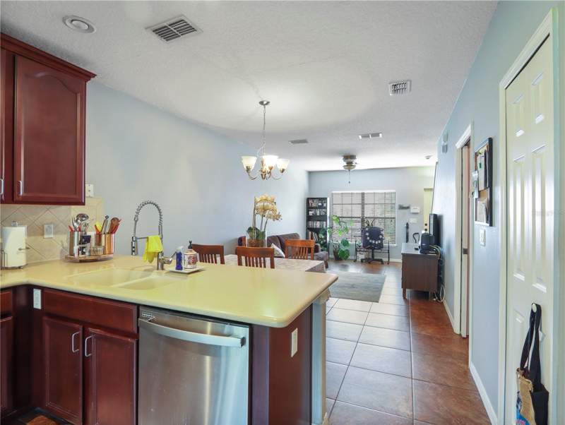 2 bedroom Townhouse at 3250 Windleshore, Windsor Lake Townhomes, Sanford — photo 5
