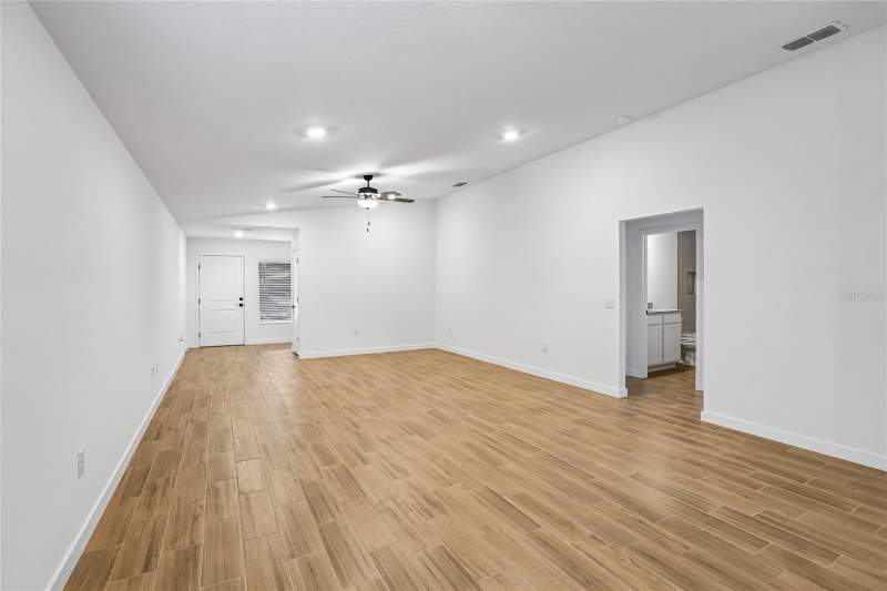 3 bedroom Single Family Residence at 6260 Pinehurst Drive, Spring Hill, Spring Hill — photo 3