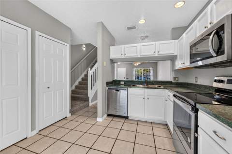 17403 Flatwoods Key Drive, Tampa FL - photo 13 of 44