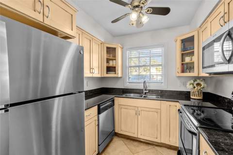 5026 Coquina Key Drive #5026, St Petersburg FL - photo 10 of 33