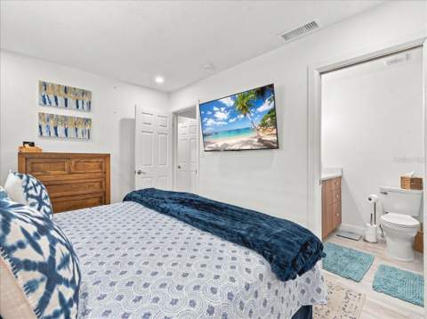 5153 Salmon Drive #B, St Petersburg FL - photo 16 of 50
