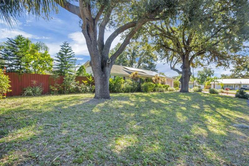 3 bedroom Single Family Residence at 105 Owen Circle, Oak Manor, Auburndale — photo 4