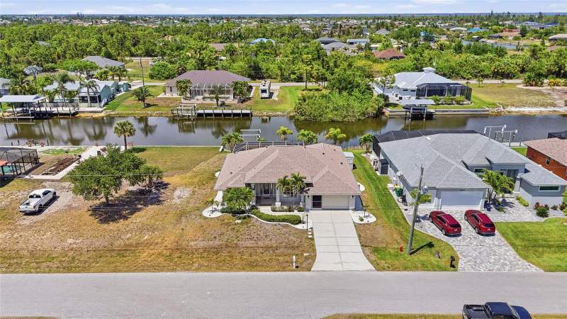 3 bedroom Single Family Residence at 15316 Red Head Avenue, Port Charlotte Sec 081, Port Charlotte — photo 5