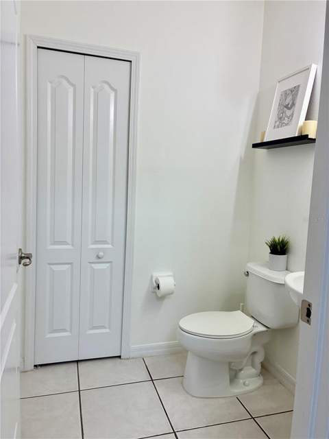 8026 Carriage Pointe Drive, Gibsonton FL - photo 6 of 70