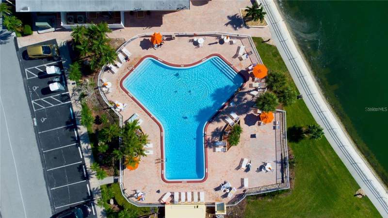 2 bedroom Condominium at 4550 Cove Circle #106, Washington Towers The Condo, St Petersburg — photo 4