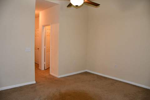 5062 NW 44th Lane #107, Gainesville FL - photo 16 of 18