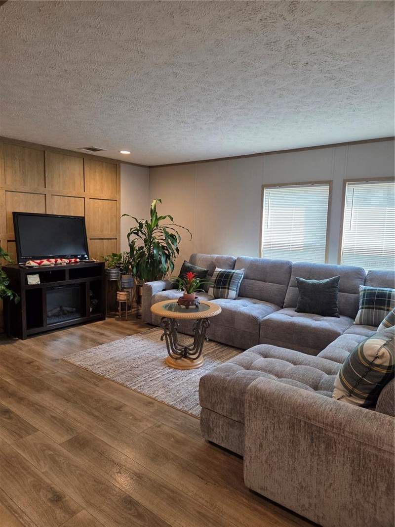 3 bedroom Manufactured Home at 5211 Turtle Dove Trail, Country View Estates, Lakeland — photo 5
