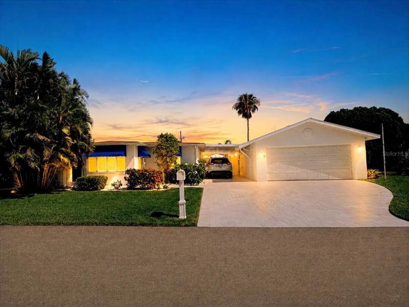 3 bedroom Single Family Residence at 155 112th Avenue #A, Isle Of Palms, Treasure Island — photo 3