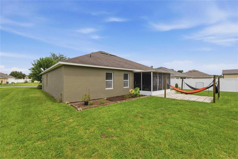 4 bedroom Single Family Residence at 6824 SW 64th Terrace, Bahia Oaks Un #5, Ocala — photo 4