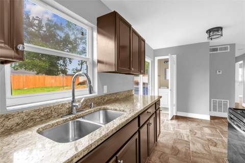 5390 Botany Court, Orlando FL - photo 11 of 32