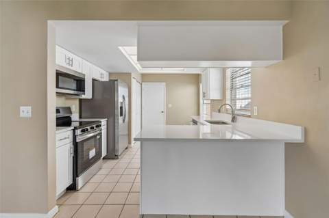 8301 Iberia Place, Tampa FL - photo 15 of 35