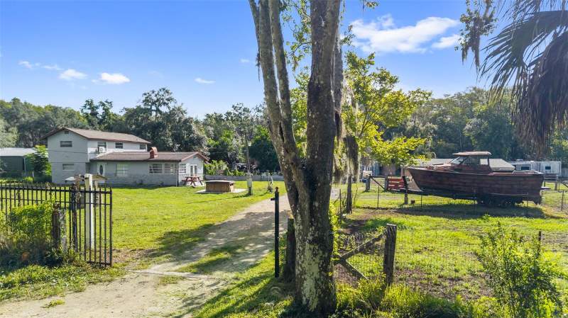3 bedroom Single Family Residence at 10034 Burton Street, Moon Lake Estates, New Port Richey — photo 4