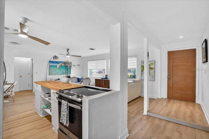 2 bedroom Single Family Residence at 885 Fairfax Terrace, Port Charlotte Sec 023, Port Charlotte — photo 5