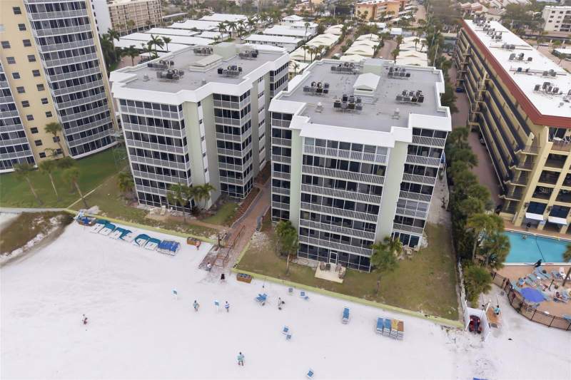 2 bedroom Condominium at 6312 Midnight Pass Road #305S, Crescent Arms, Sarasota — photo 2