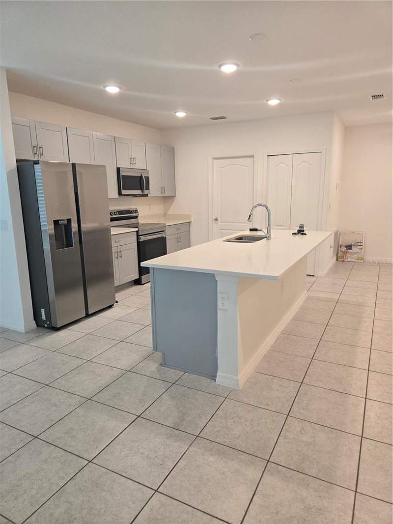 4 bedroom Single Family Residence at 1137 Orne Court, Poinciana Village 5 Nbhd 1, Kissimmee — photo 5