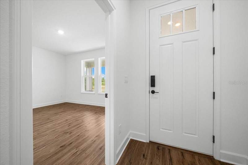 4 bedroom Single Family Residence at 16213 Penn State Road, Royal Highlands, Weeki Wachee — photo 4