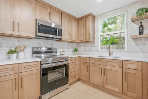 4750 Emerson Avenue, St Petersburg FL - photo 10 of 37