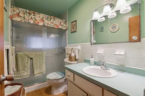 6832 Oswego Drive, Mount Dora FL - photo 22 of 47