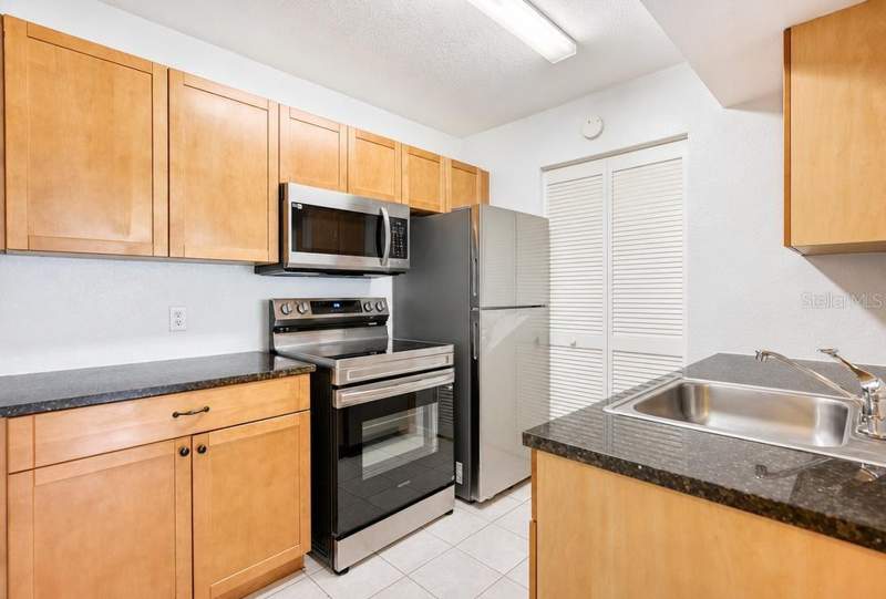 1 bedroom Condominium at 1015 S Hiawassee Road #3516, Tradewinds Condo, Orlando — photo 5