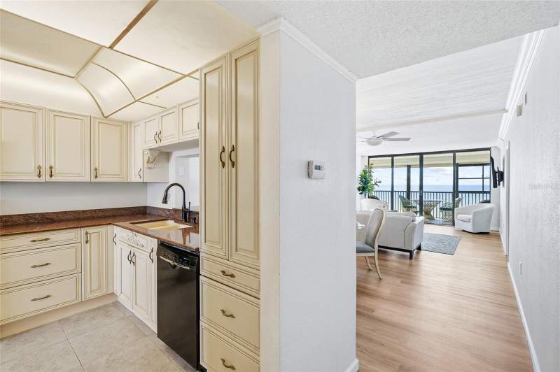 2 bedroom Condominium at 15462 Gulf Boulevard #601, Surfside Tower Condo, Madeira Beach — photo 5
