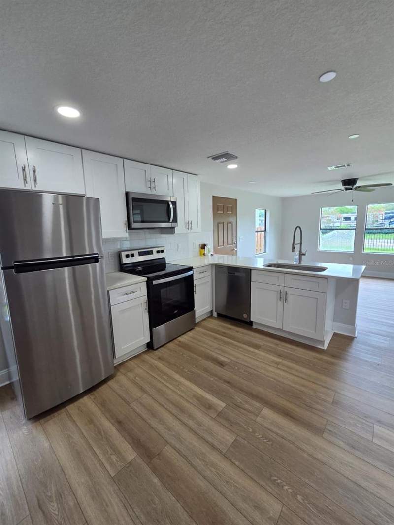 2 bedroom Townhouse at 300 Eron Way #1, Townhomes Winter Garden, Winter Garden — photo 3