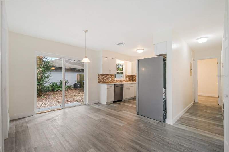 2 bedroom Half Duplex at 3220 Netherwood Drive, Coronation Add, Winter Park — photo 4