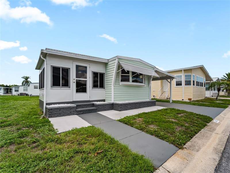 2 bedroom Mobile Home at 3402 Shingle Oak Terrace, Oakwood Manor, Sarasota — photo 2