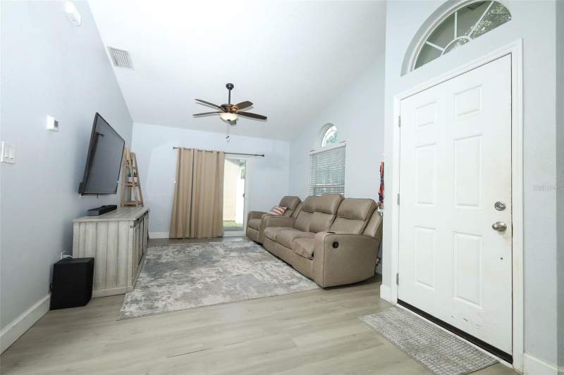 3 bedroom Single Family Residence at 412 Horizon Drive, Seasons The, Winter Springs — photo 4