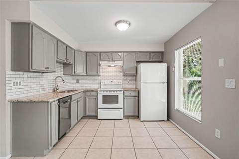 13904 Fullerton Drive, Tampa FL - photo 9 of 21
