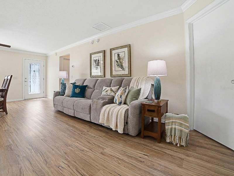 2 bedroom Single Family Residence at 299 Mercer Way, The Villages, The Villages — photo 3