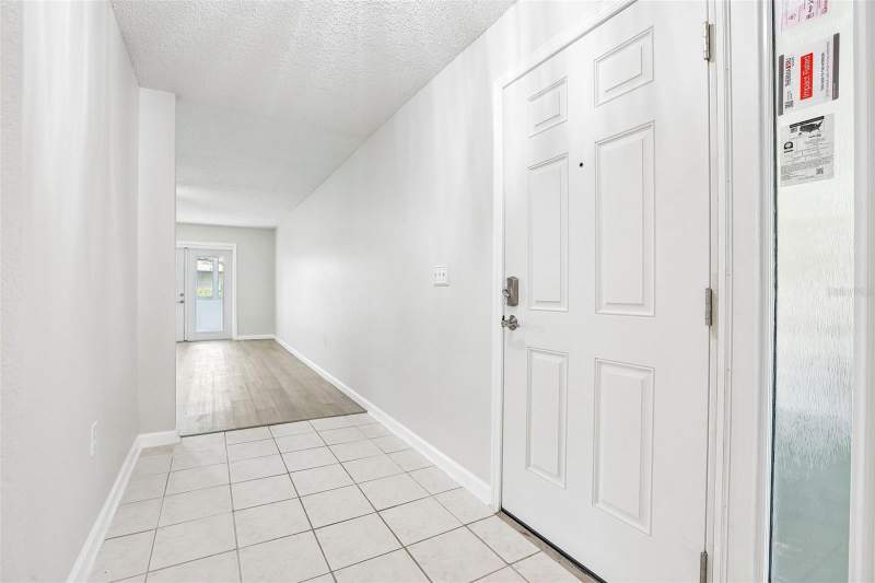 2 bedroom Villa at 1202 11th Circle, New Haven Condo, Largo — photo 3