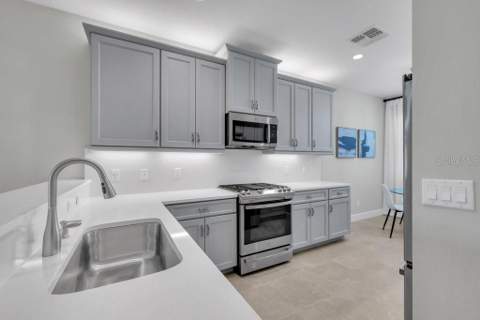 4922 Sienna Isles Avenue, Wimauma FL - photo 9 of 44