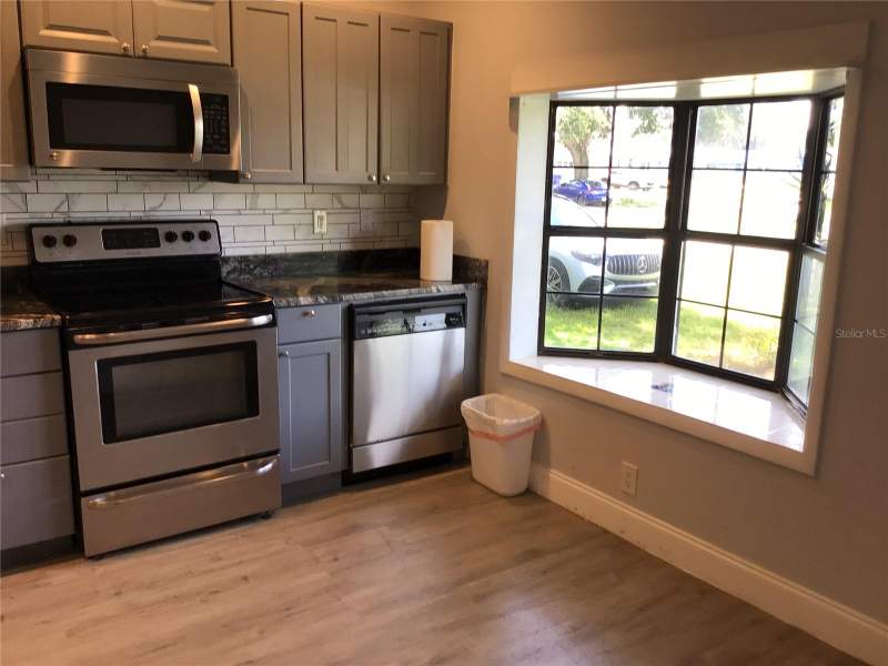 4 bedroom Single Family Residence at 1010 Dakota Avenue, St Cloud 2nd Town Of, St Cloud — photo 4