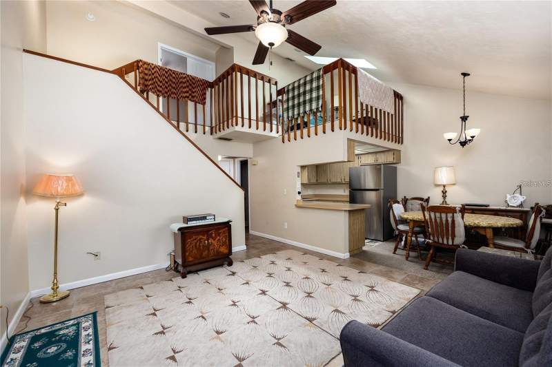 2 bedroom Townhouse at 4704 SW 67th Terrace, Greenleaf, Gainesville — photo 3