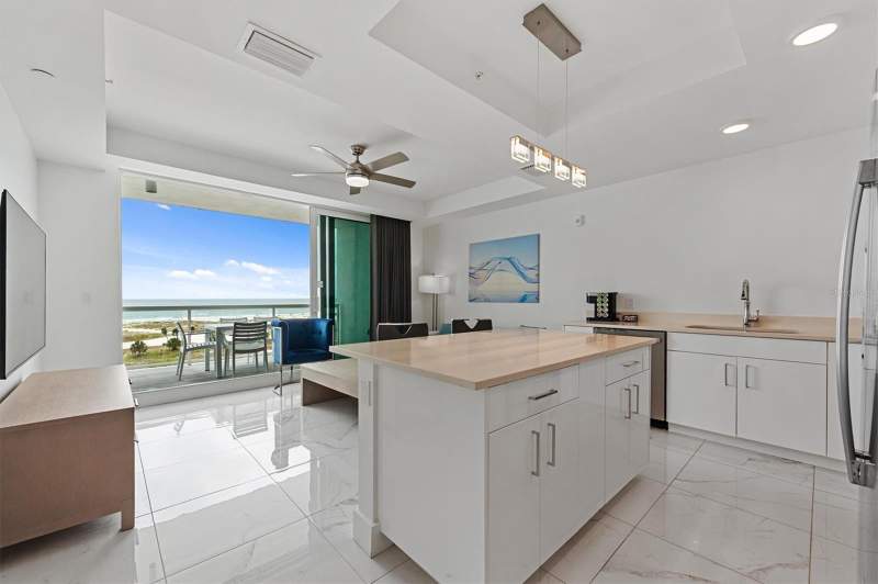 2 bedroom Condo - Hotel at 11500 Gulf Boulevard #610, Ocean Club Treasure Island A Resort Condo, St Petersburg — photo 2