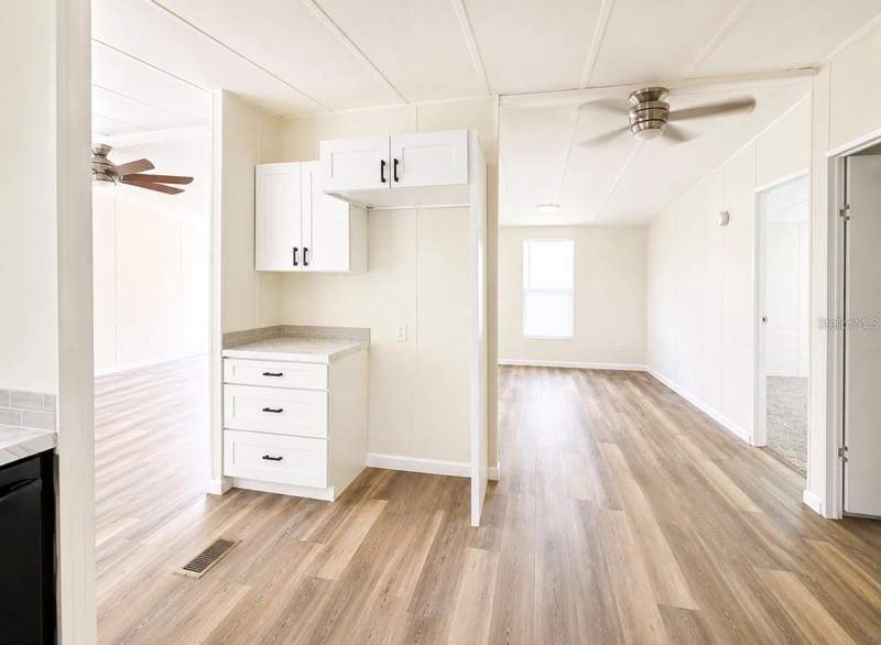 4 bedroom Manufactured Home at 6416 Shiflett Avenue, Marvins Sub, Lakeland — photo 3