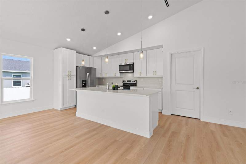 3 bedroom Single Family Residence at 4097 Honeybee Street, Port Charlotte Sub 27, North Port — photo 3