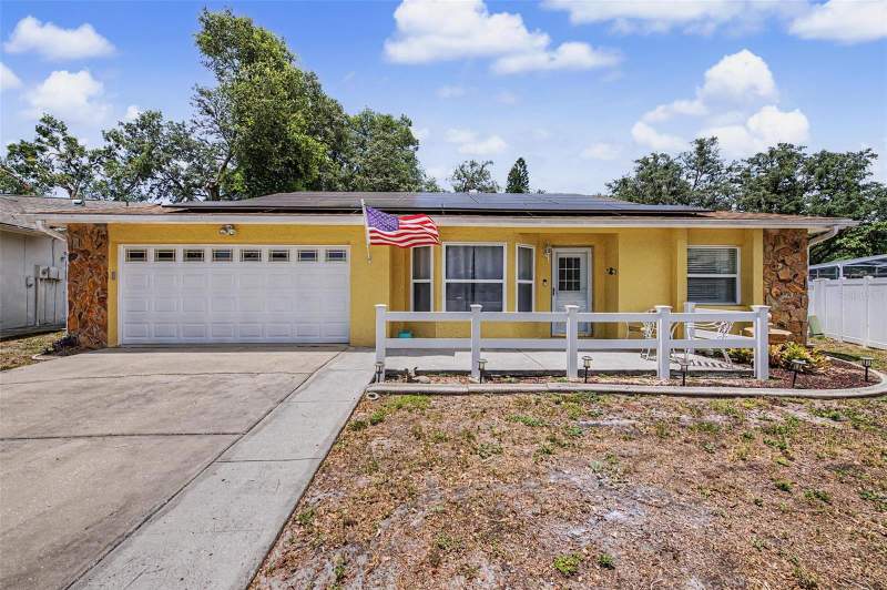 2 bedroom Single Family Residence at 6325 SE Sarah Lane, Hazeldon Estates, New Port Richey — photo 2