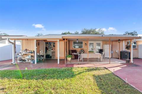 8513 Woodlake Drive, Tampa FL - photo 16 of 25