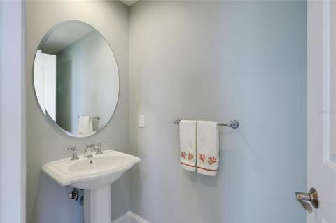 1640 Summerhouse Lane #40, Sarasota FL - photo 24 of 77