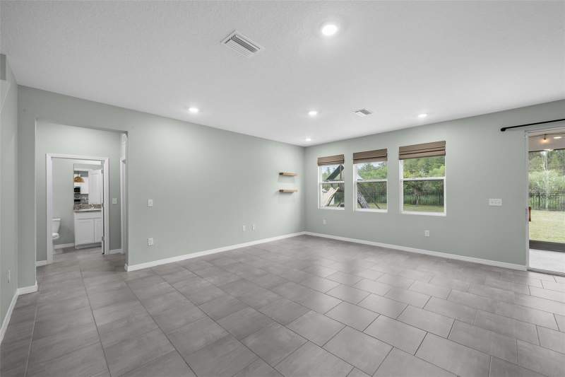 4 bedroom Single Family Residence at 8693 Bower Bass Circle, Epperson Ranch Ph 6-2, Wesley Chapel — photo 5