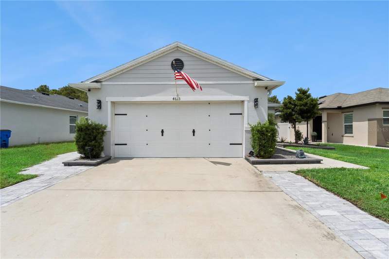 4613 GLENCREST LOOP home for sale in Gramercy Farms