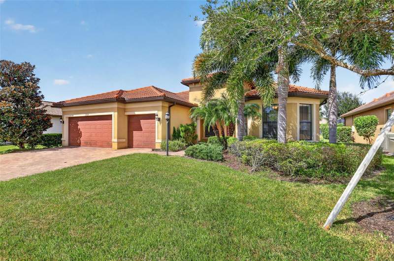 3 bedroom Single Family Residence at 16927 Winthrop Place, Del Webb Ph Ia, Lakewood Ranch — photo 2