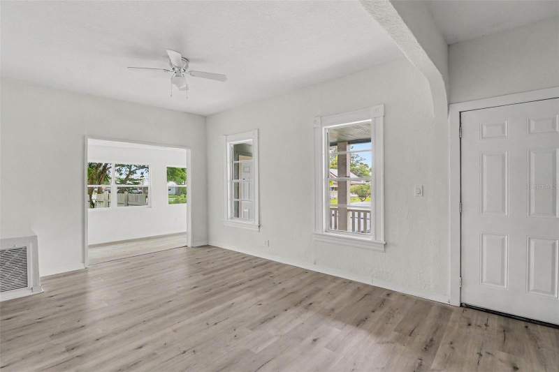 4 bedroom Single Family Residence at 1515 Indiana Avenue, St Cloud 2nd Town Of, St Cloud — photo 5