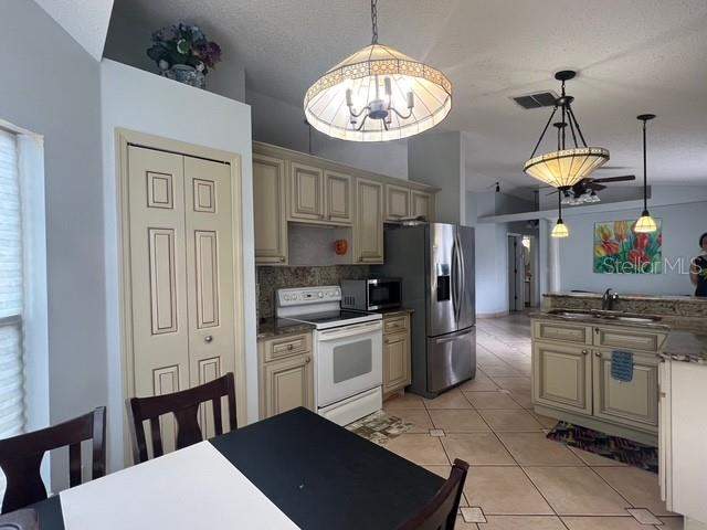 3 bedroom Single Family Residence at 4125 Hampshire Village Court, South Goldenrod Pines, Orlando — photo 5