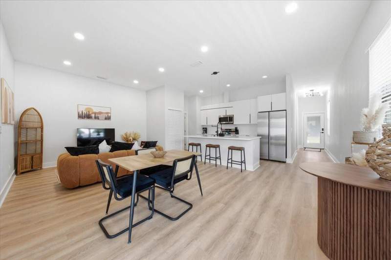 4 bedroom Single Family Residence at 2644 42nd Avenue, Clear Vista, St Petersburg — photo 4