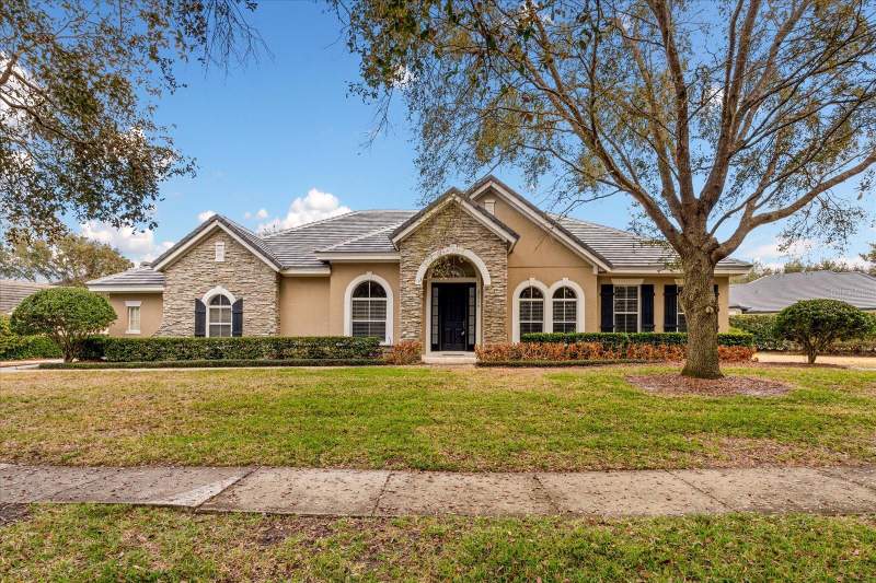 Heathrow Country Estate Homes