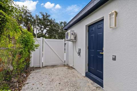 3621 E Comanche Avenue, Tampa FL - photo 12 of 43