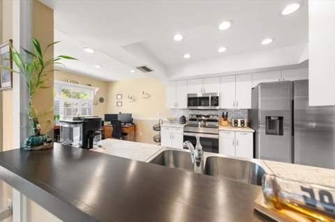 2211 Portside Passage, Palm Harbor FL - photo 17 of 55